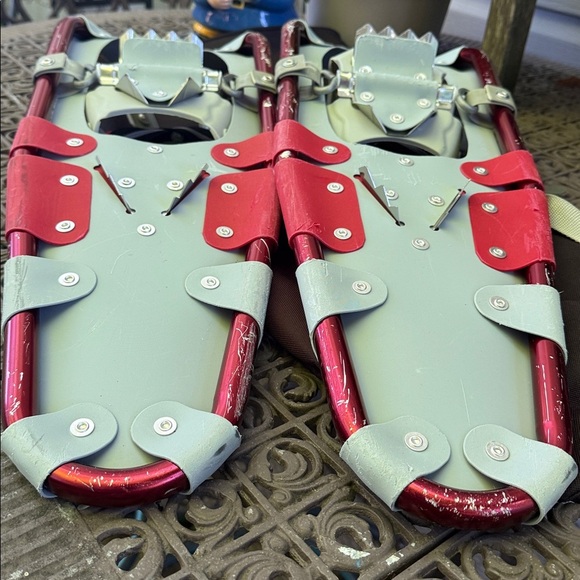 Powderidge Red and Gray Snowshoes - Picture 2 of 9